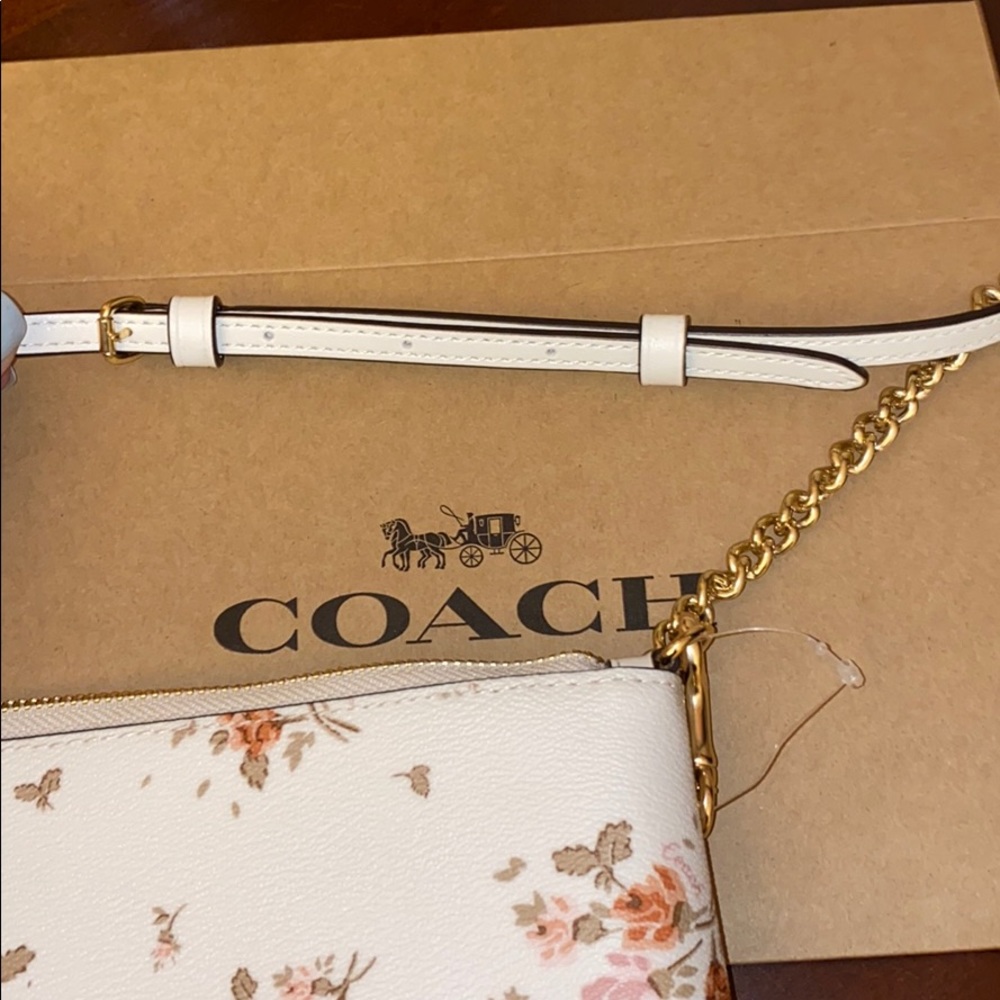 🛑Sold🛑🎉HP🎉Floral Coach Crossbody Bag - Picture 7 of 7